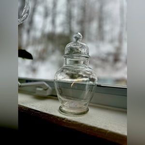 Apothecary jar